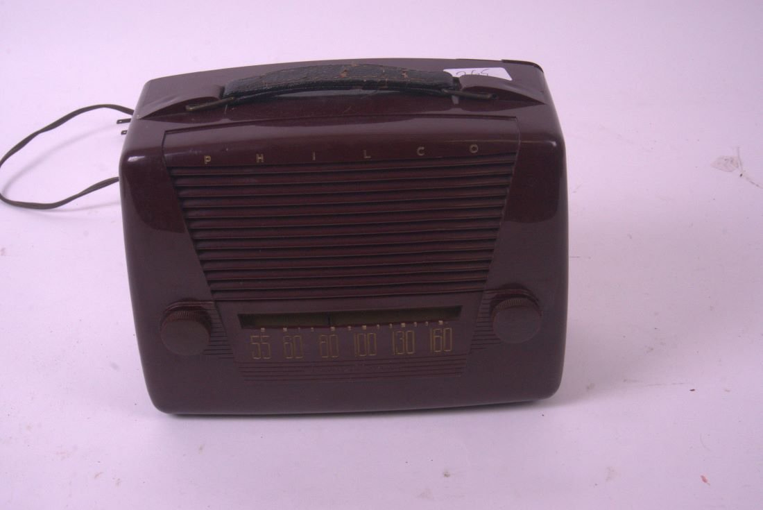 Antique Philco Transtone Radio (1 of 3)