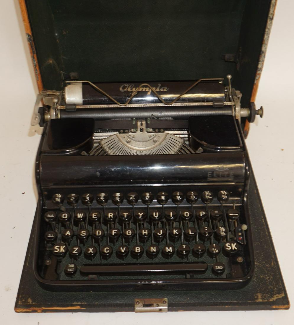 Antique Olympia Elite Portable Type Writer (1 of 3)