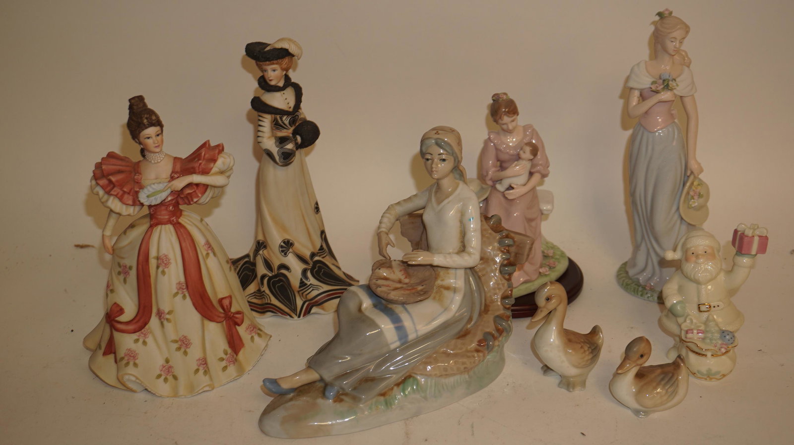 Lot of figurines including Lenox: Lot of figurines including Lenox