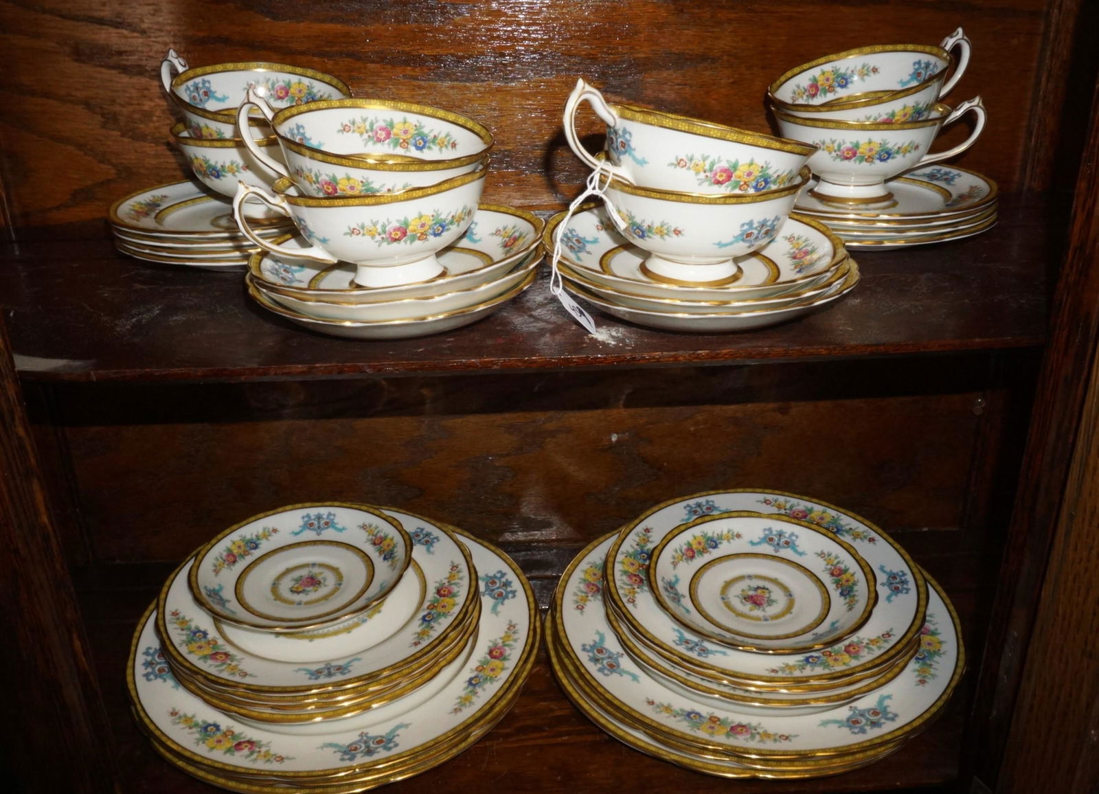 Paragon China Dinnerware 38 Pieces (1 of 5)