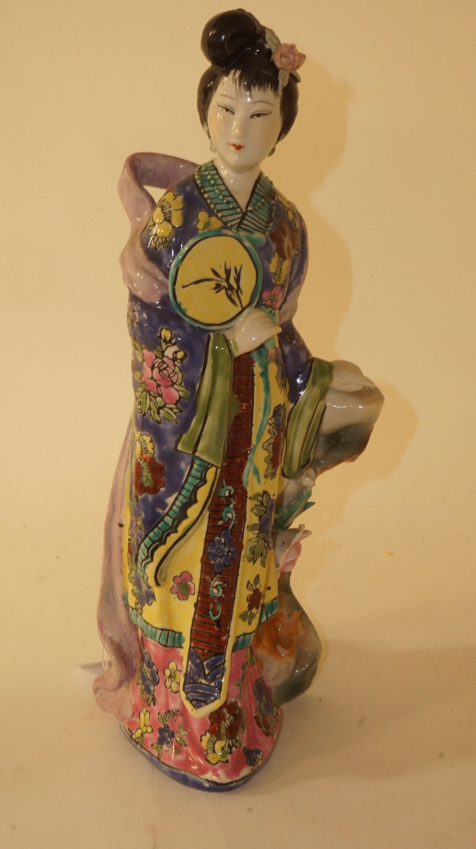 Rose Madallion Chinese Figurine (1 of 4)