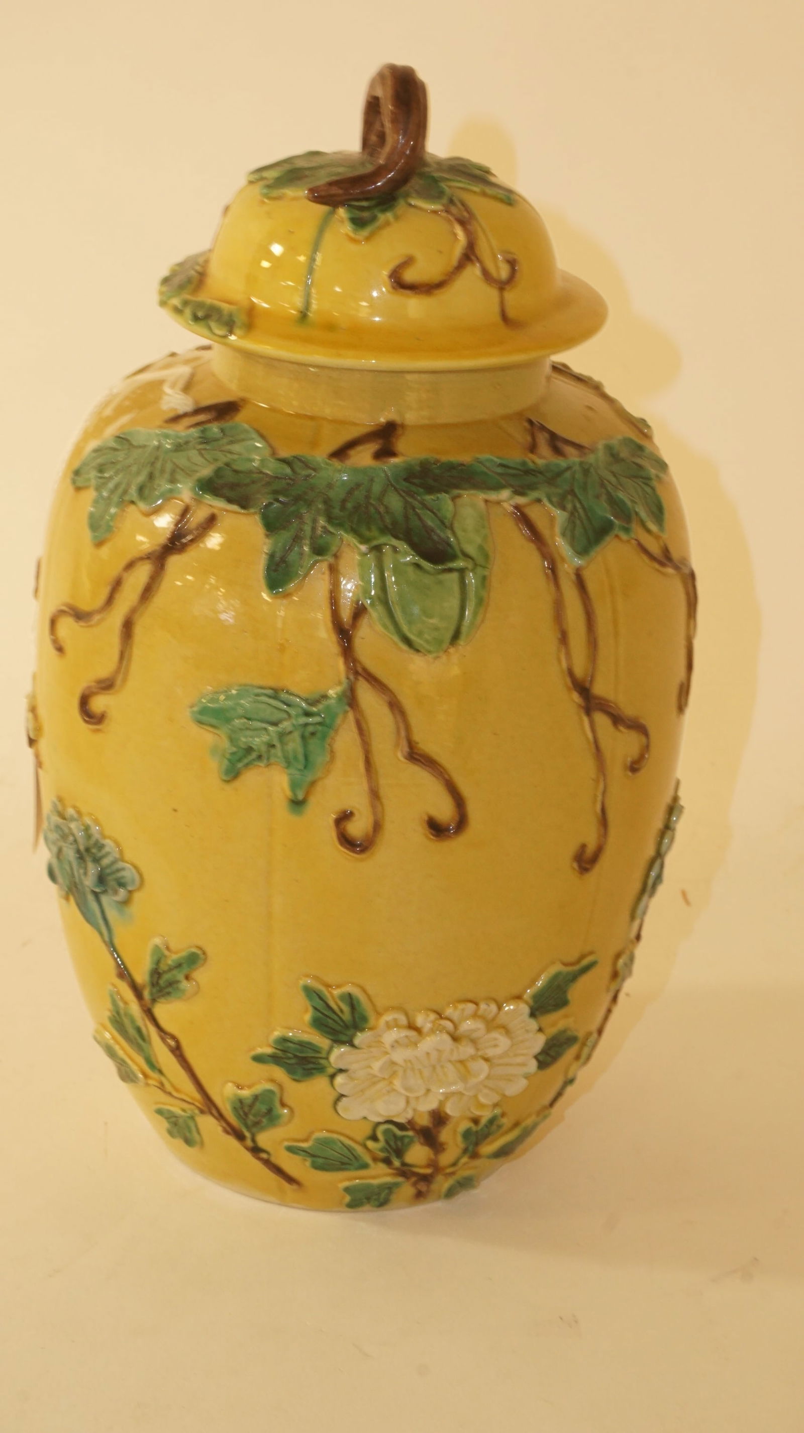 Antique Chinese Covered Ginger Jar (1 of 3)