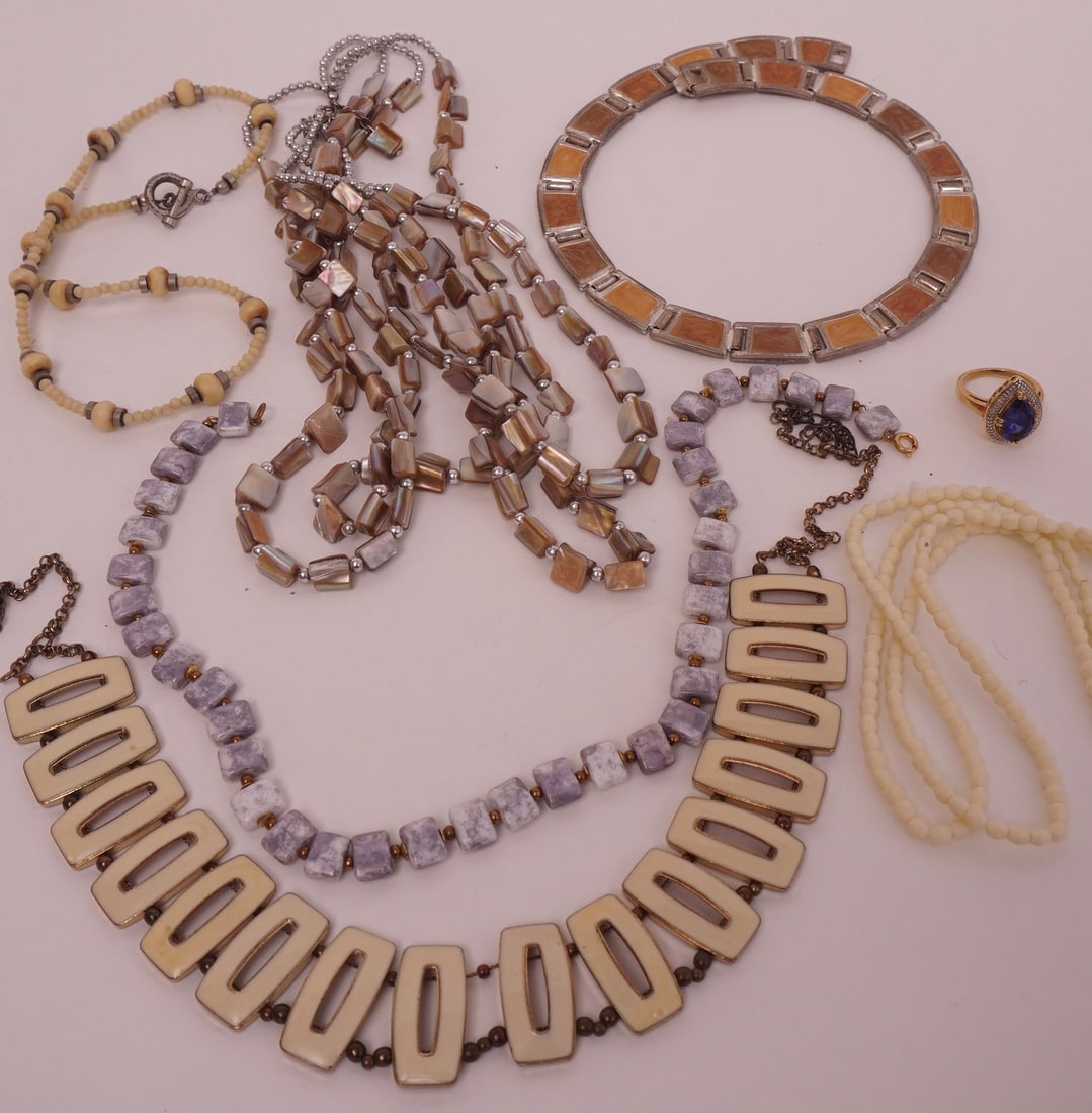 Nice Vintage Jewelry assortment includes enameled & beaded costume jewlery (1 of 3)