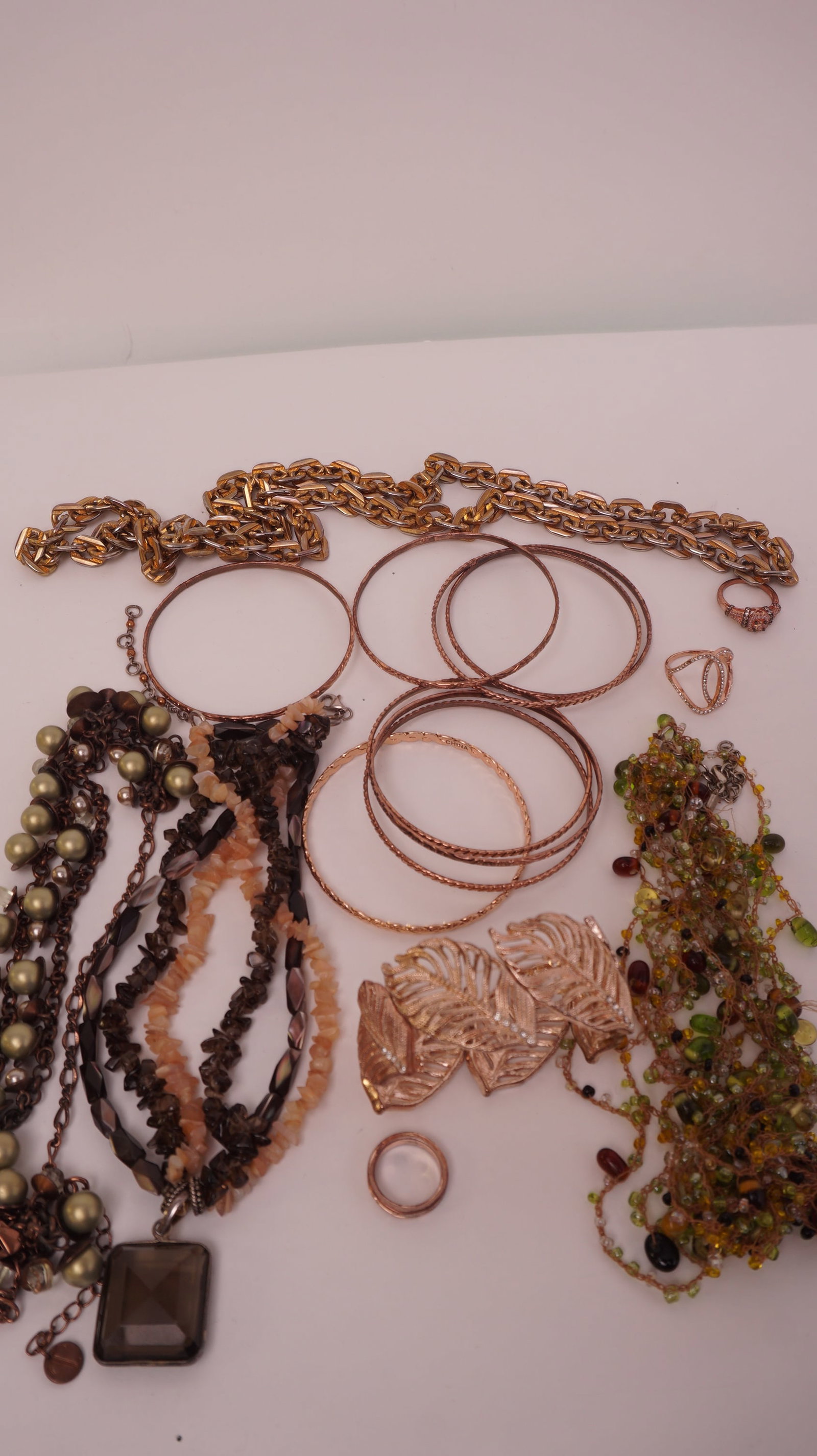 Combination Natural Stone & beaded Costume Jewlery: This collection is a nice mixture of original Vintage Costume Jewelry pieces from the past and Vintage style pices. This collection includes: Bracelets, Earrings, Necklaces, Pendants, Brooches /Pins &
