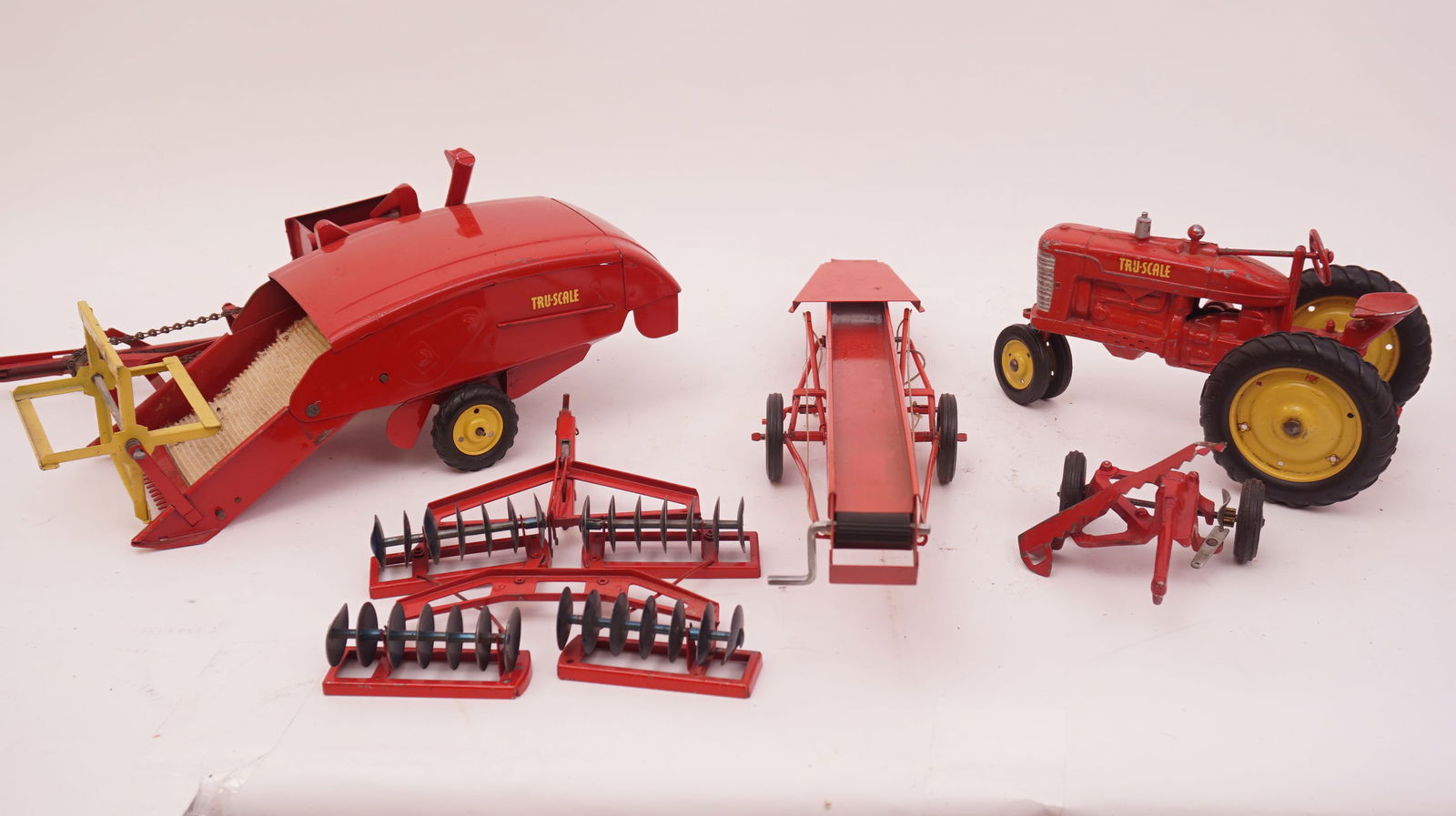 True Scale Farm Toys Die Cast Lot of 5 Pieces (1 of 5)