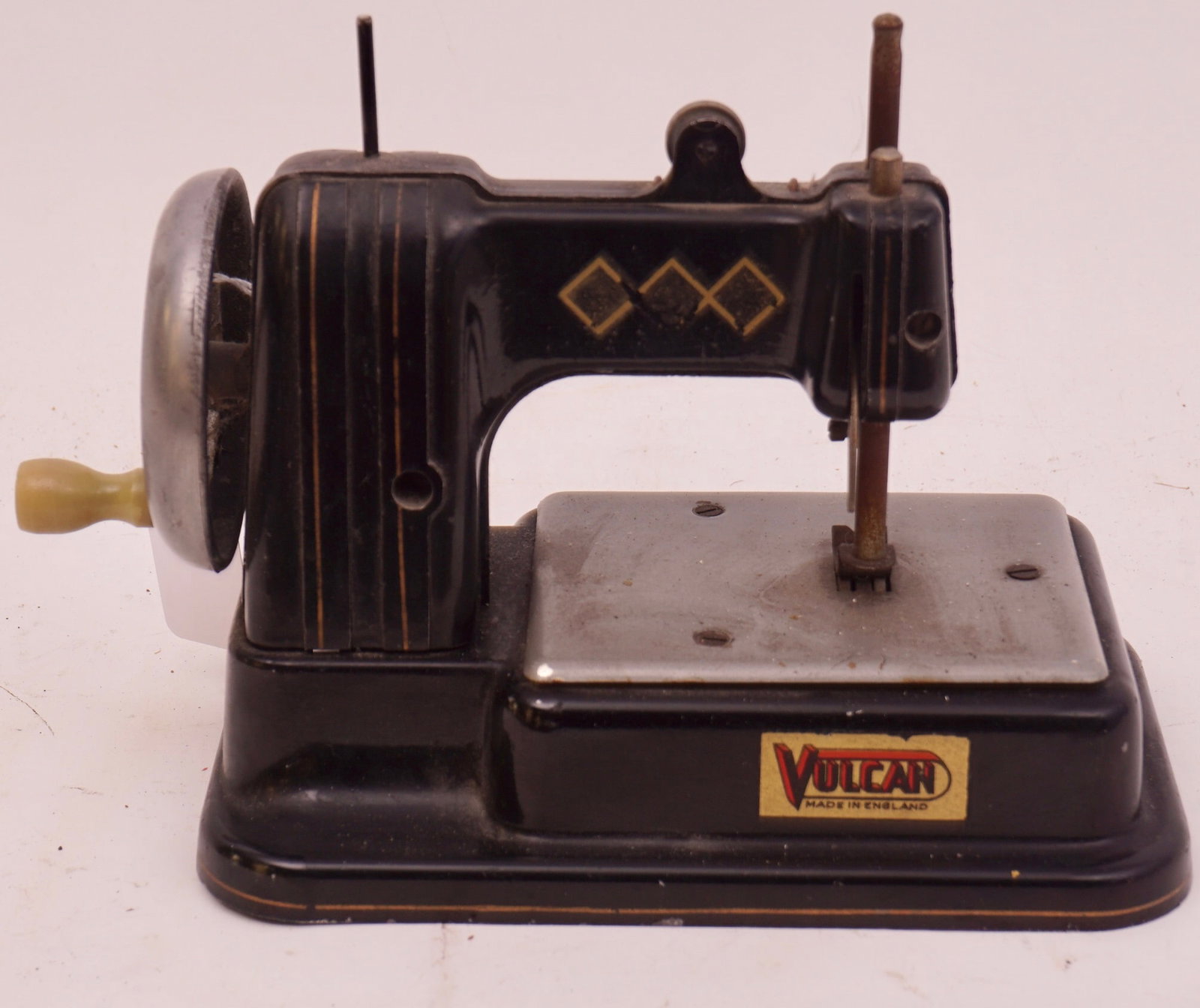 Vulcan Miniature Sewing Machine: Vulcan Miniature Sewing Machine