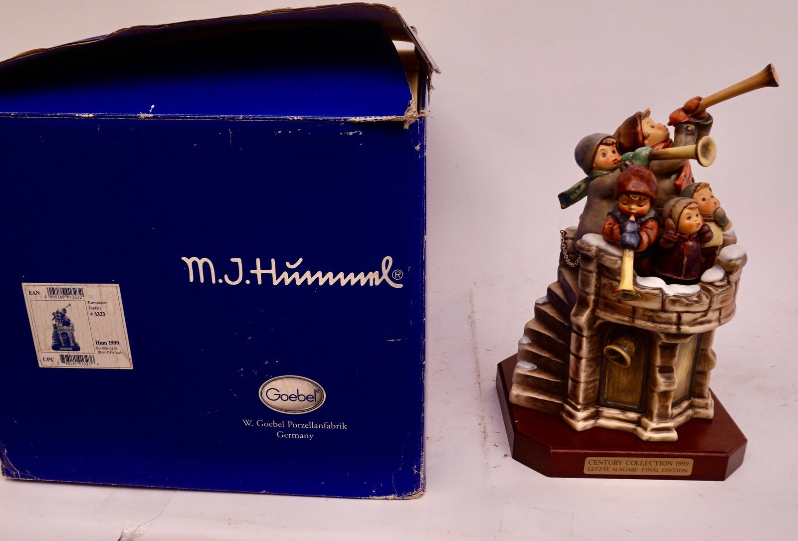 Hummel "Fan Fare" In Box 1323: Hummel "Fan Fare" In Box 1324