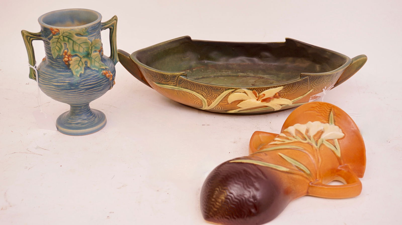 Three Roseville Pottery pieces Wall Pocket(1276) - Vase(156) 6"Tall  - Center Bowl(478) 12"w (1 of 4)