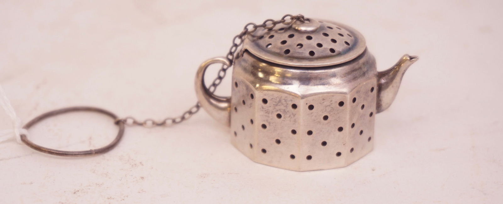 Sterling Silver AMCRAFT Tea Pot Tea Strainer (1 of 2)