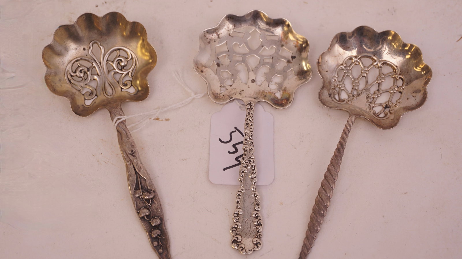 Three Ornate Sterling Silver Service Pieces 32DWT: Three Ornate Sterling Silver Service Pieces 32DWT Largest 4.5" long