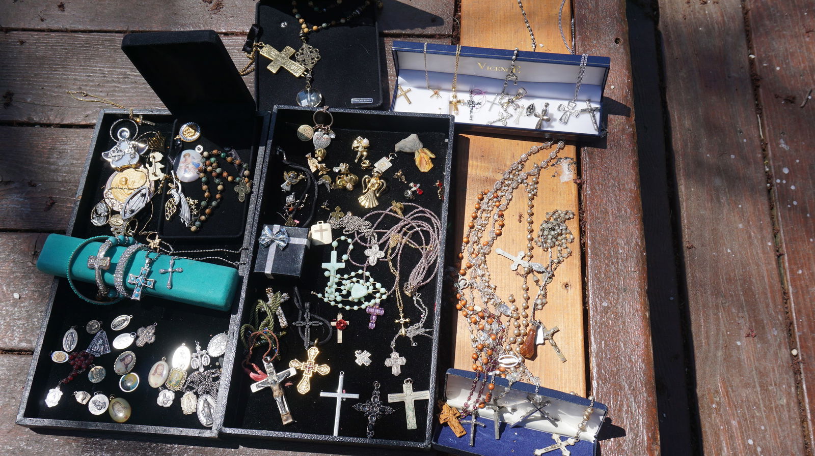 Beautiful assortment of religious collectible roseries Saints & Angel Jewelry (1 of 6)