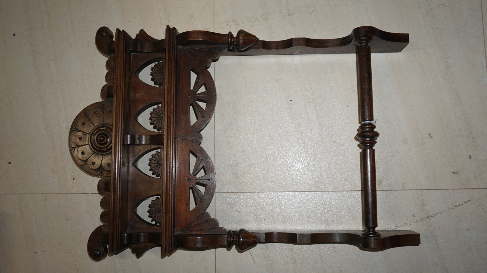 Victorian Eastlake Hanging Wall Rack (1 of 4)