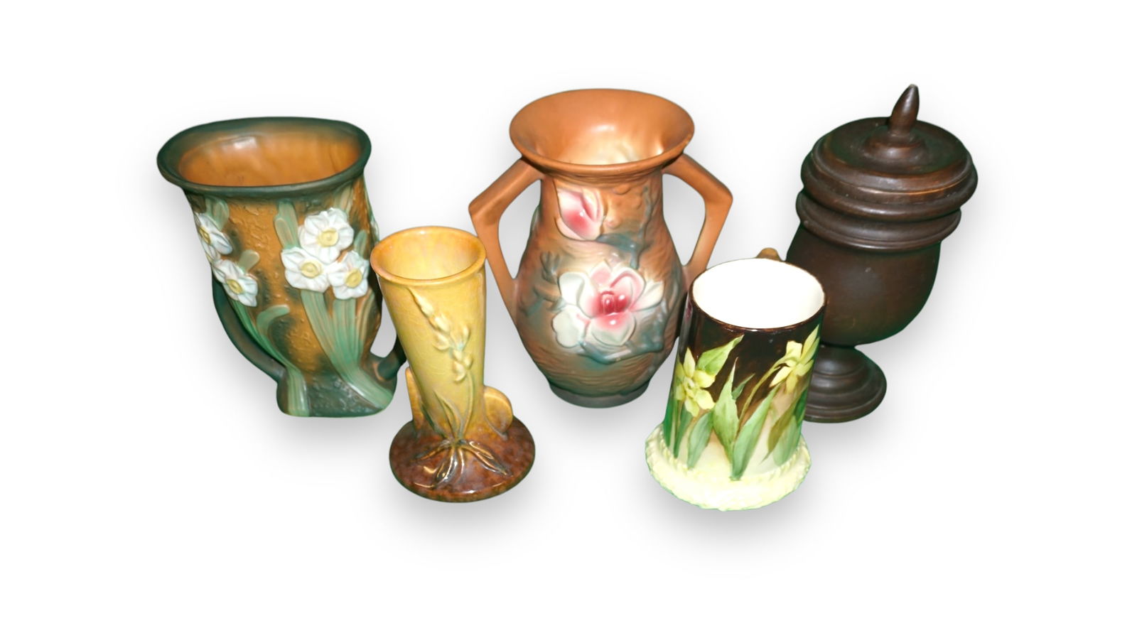 Assorted art Pottery to of Decorative Accessories Roseville Style (1 of 4)