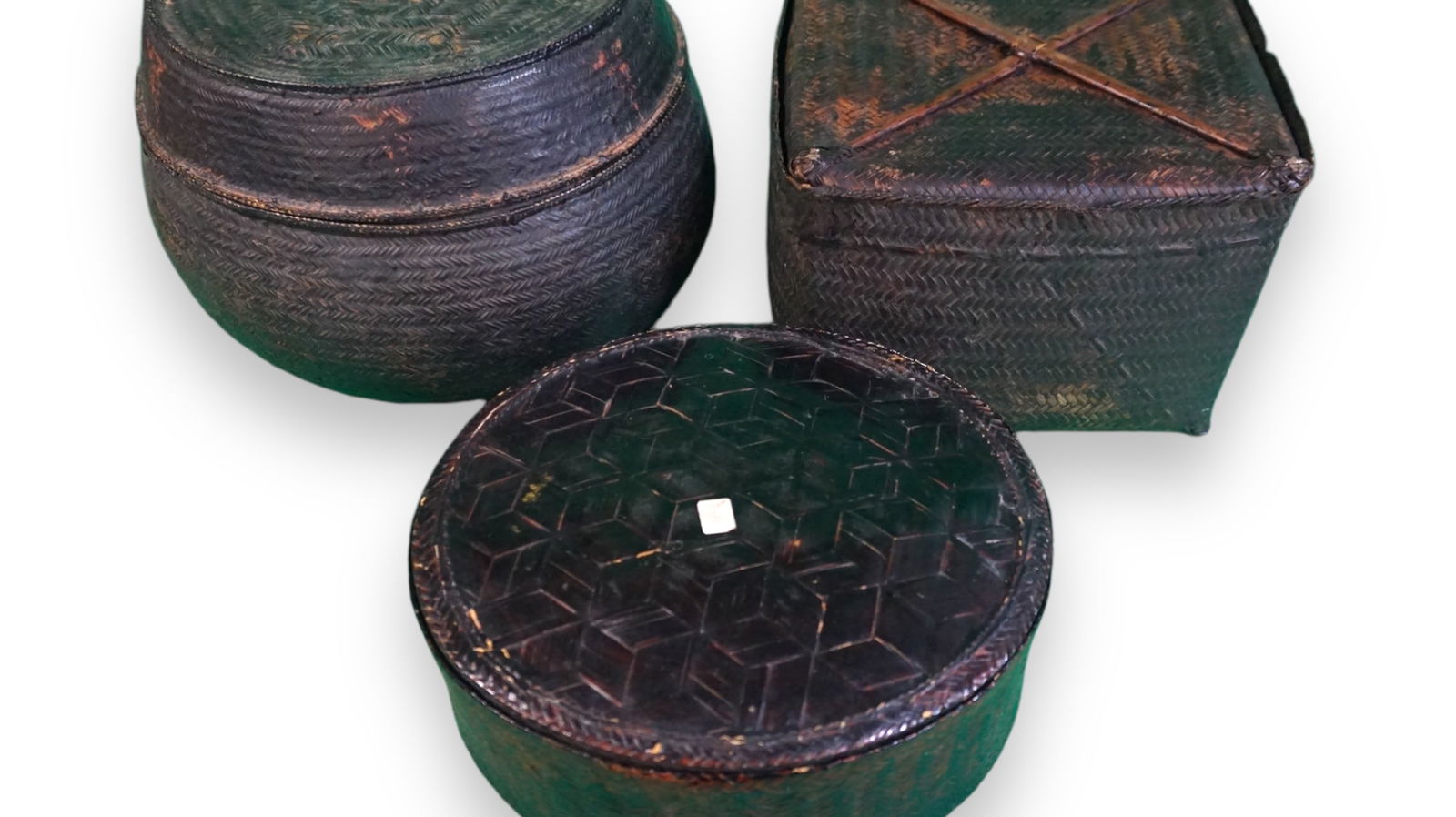 Assorted lot of African Decorative Baskets various Sizes & shapes Accessories: Assorted lot of African Decorative Baskets various Sizes & shapes Accessories