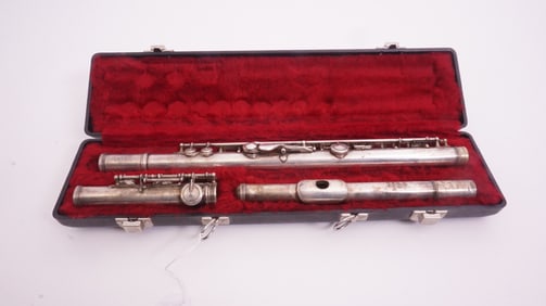 R. Malerne Paris Flute