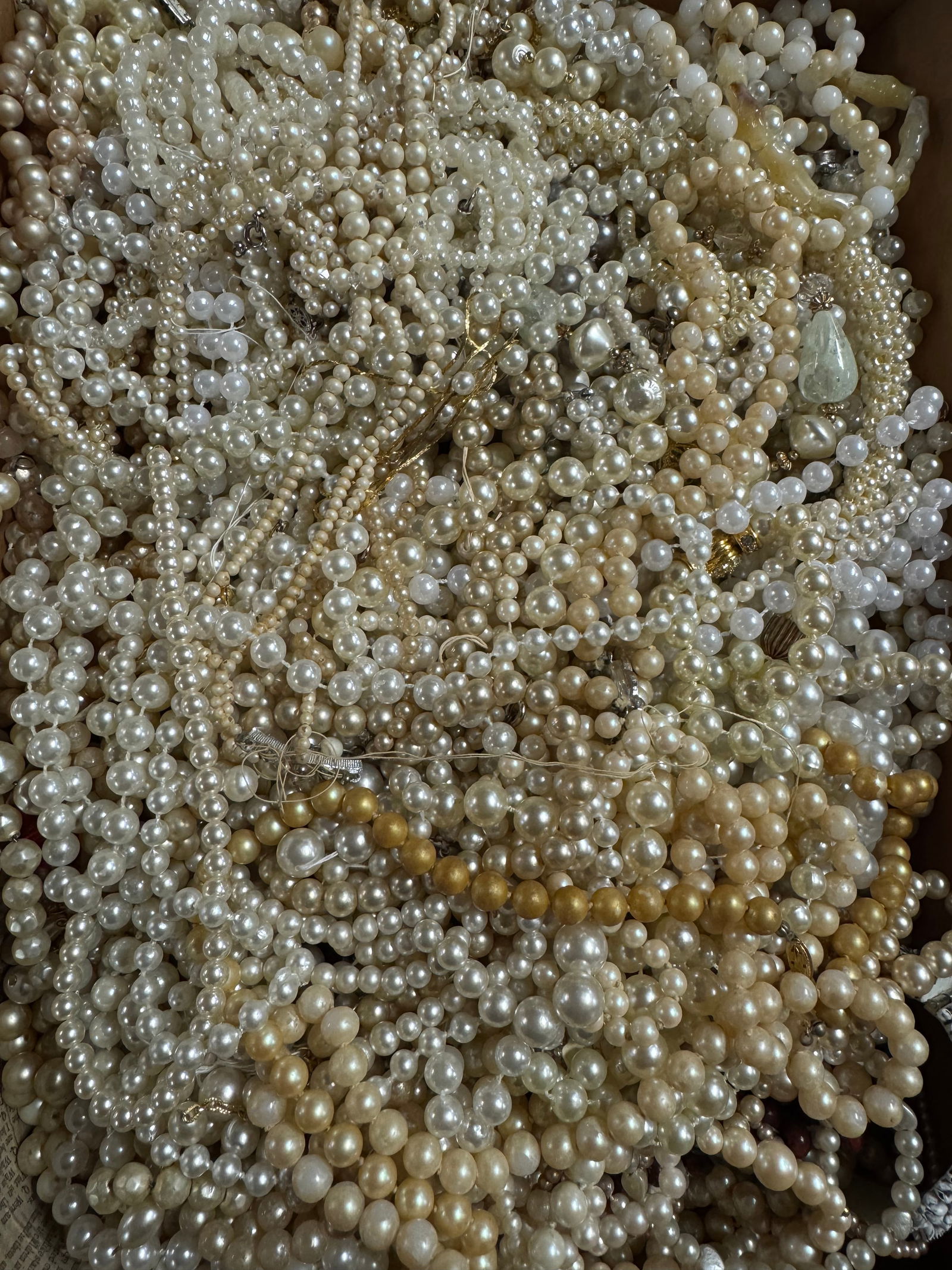 Huge Pearl Necklace Collection Mixed Lot: Large assortment of faux and real pearl necklaces with vintage clasps, multi-strand pieces, and mixed cream and ivory tones. Clean, cohesive palette ideal for resale or display. Please zoom in for qua