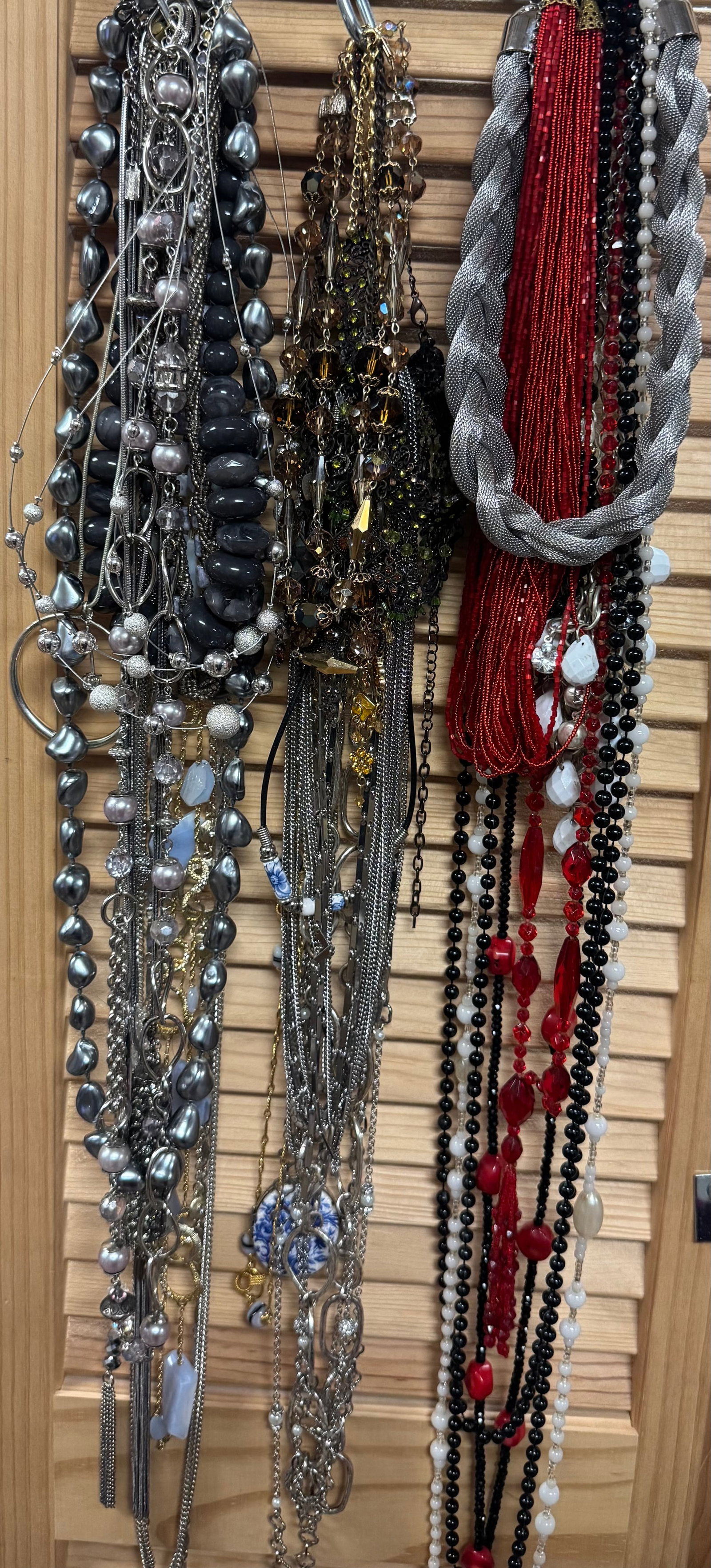 Beautiful Statement Costume Jewelry Lot includes beads crystals and mixed metal designs: Beautiful Statement Costume Jewelry Lot