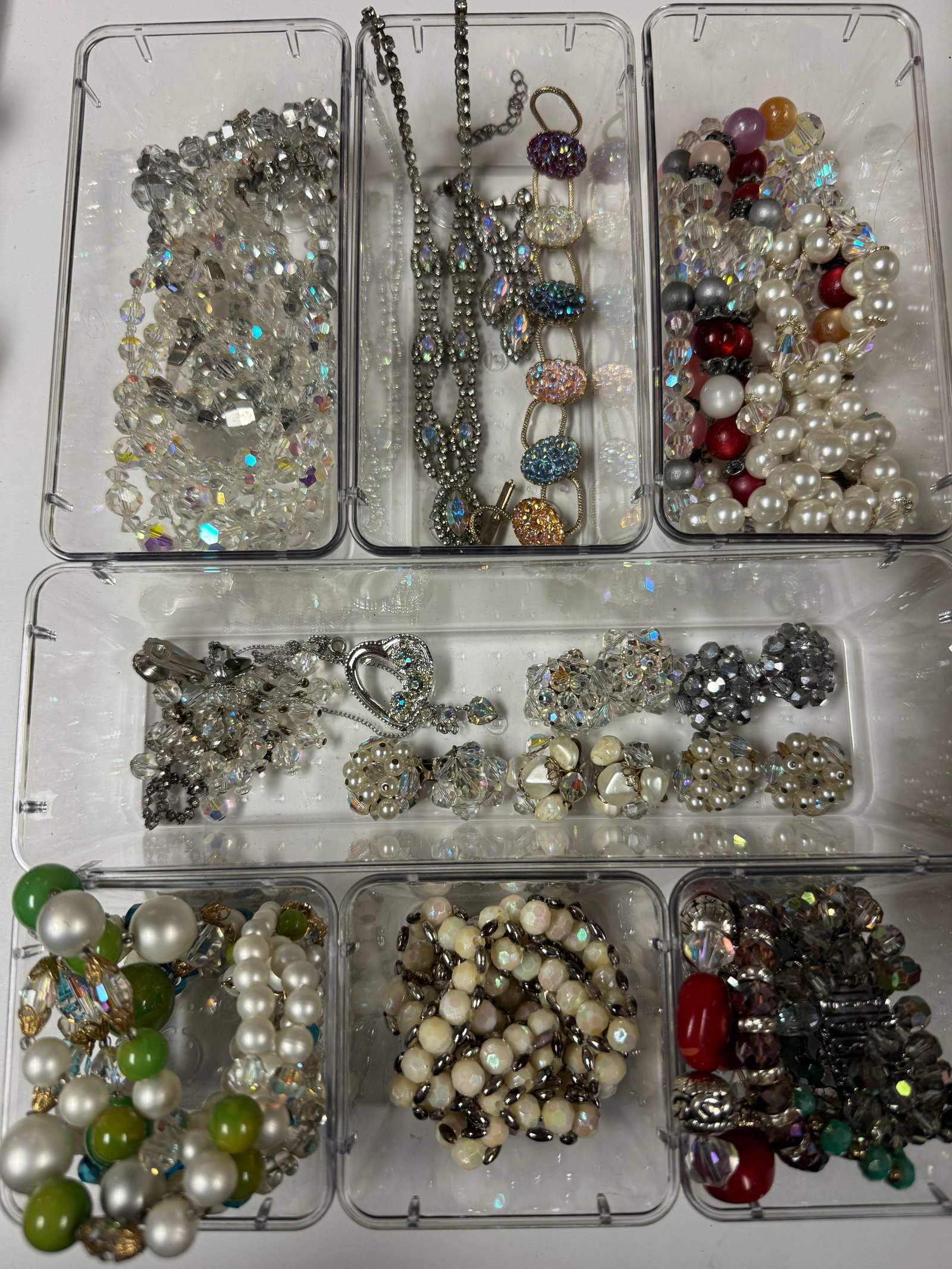 Irridescent beads and jewelry of all kinds: Irridescent beads and jewelry of all kinds