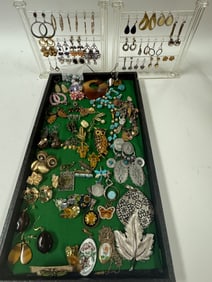 Lovely lot of Natural stones & Rhinestone costume jewelry