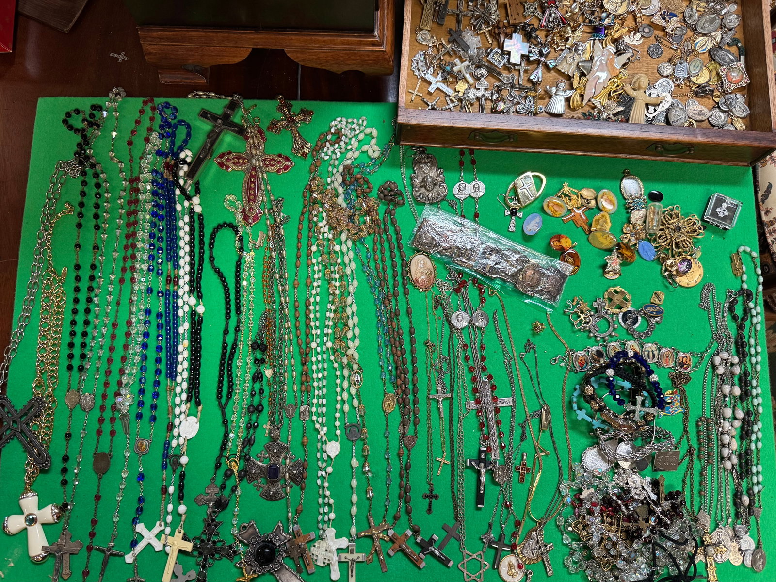 Enormous collection of Religious Costume Jewelry: Enormous collection of Religious Costume Jewelry, includes Rosaries, Saint charms, crosses & other religious pieces