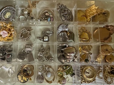 Large lot of tiny Pendants