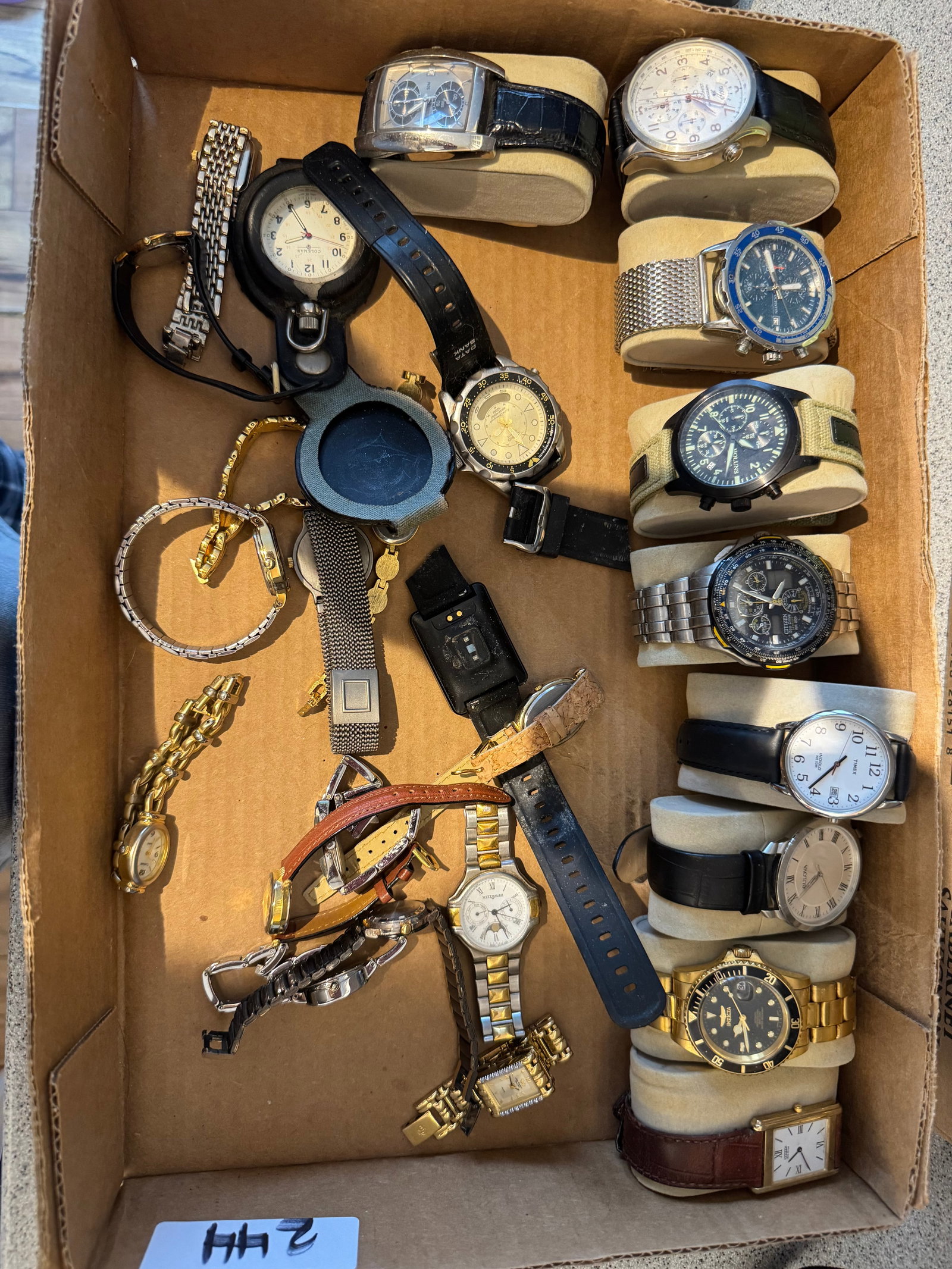 Mixed lots of Watches Assorted Makers & Styles: Mixed lots of Watches Assorted Makers & Styles