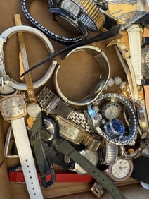 Mixed lots of Watches Assorted Makers & Styles