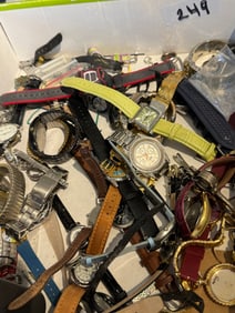Mixed lots of Watches Assorted Makers & Styles