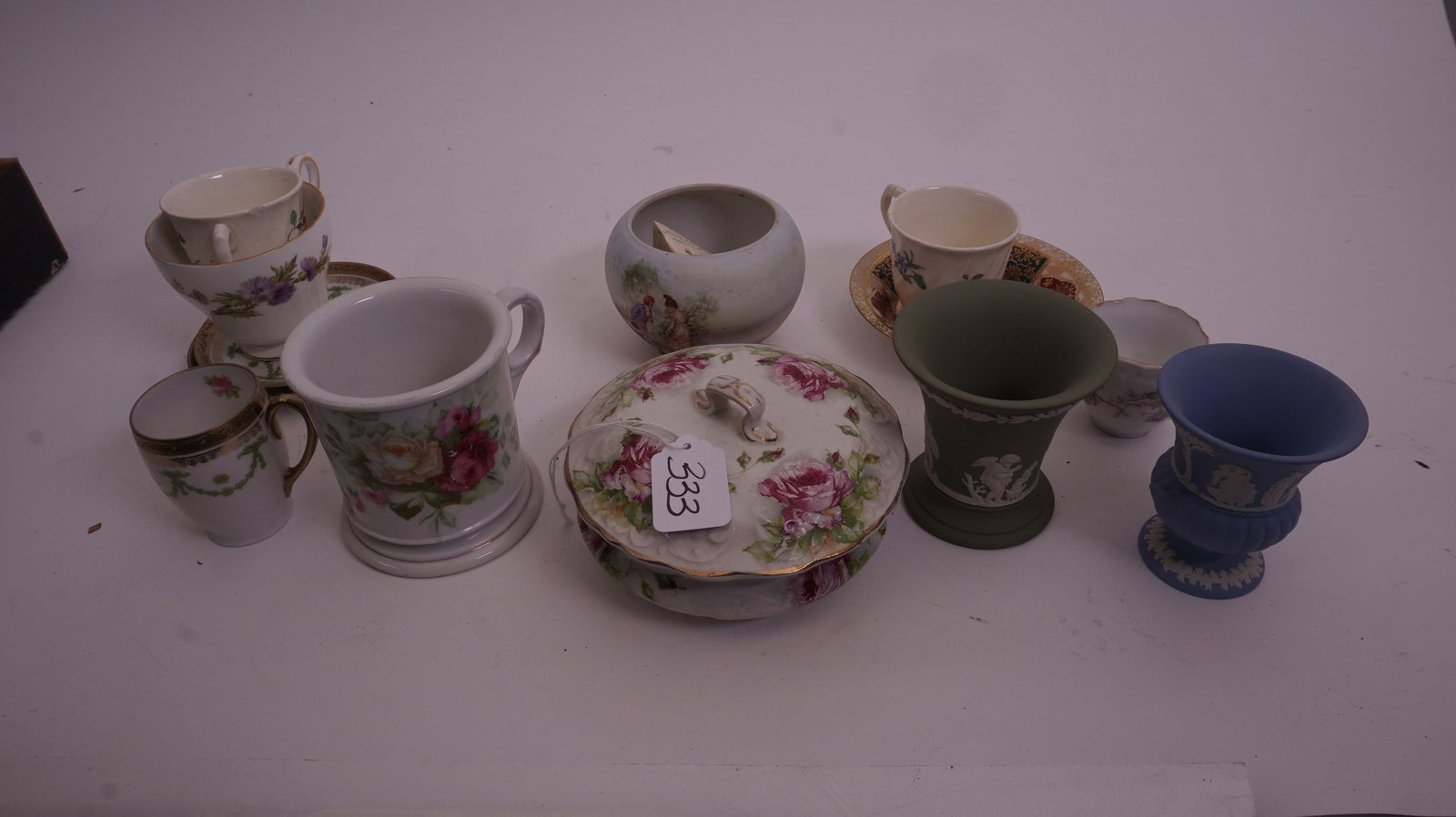 Antique Porcelain incl. Royal Bayruth: Mixed lot incl. shaving mug, Wedgwood, etc.