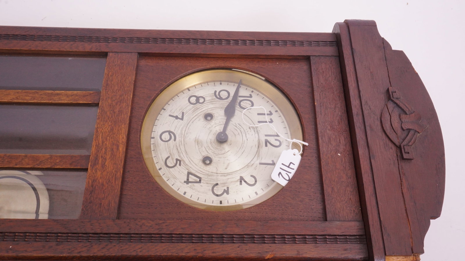 German Regulator Oak Wall Clock: German regulator wall clock in oak case. Classic form. Please review photos.