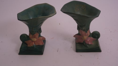 Roseville Pair of Cornacopias 190-4