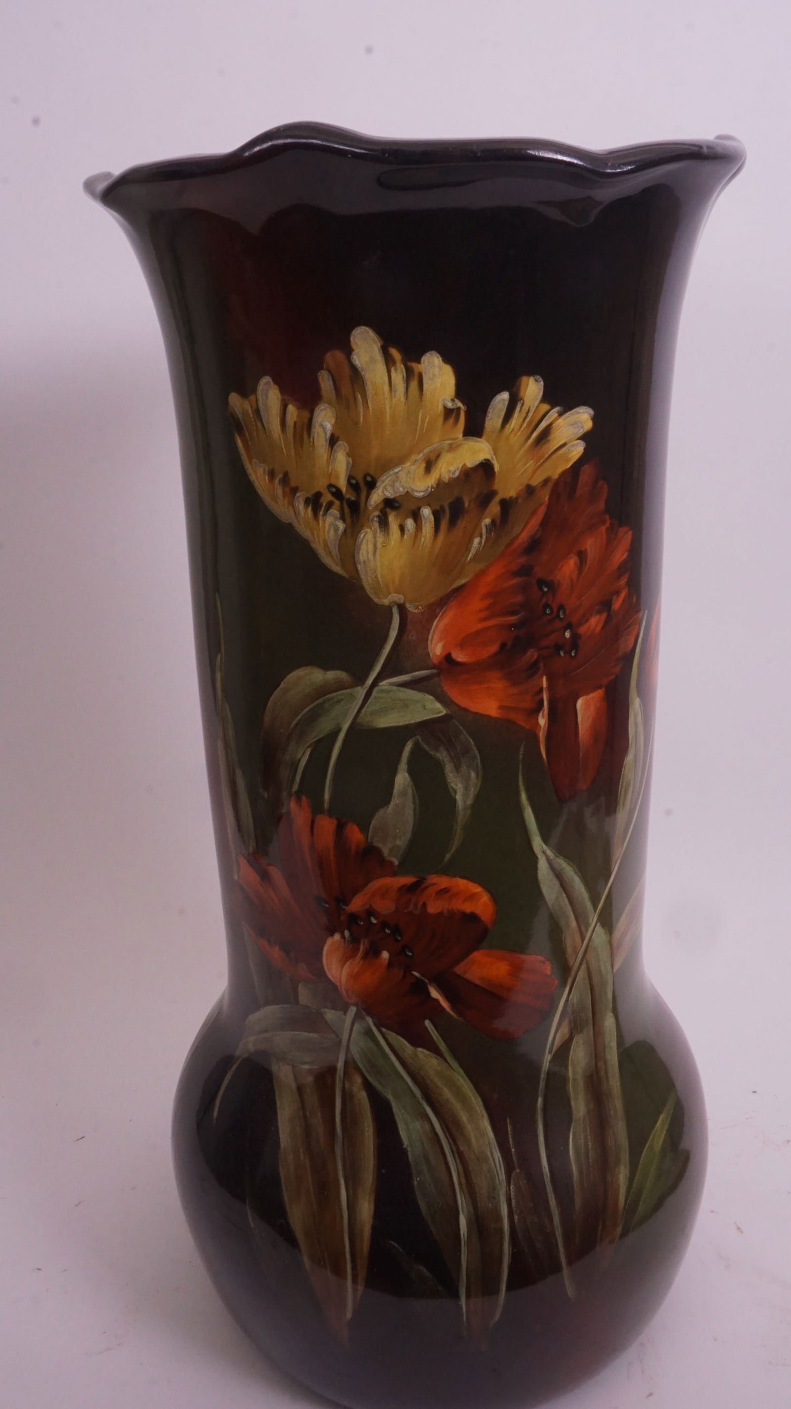 Victorian Royal Bond Umbrella Stand: Hand-painted Victorian Royal Bond umbrella stand with floral decoration.