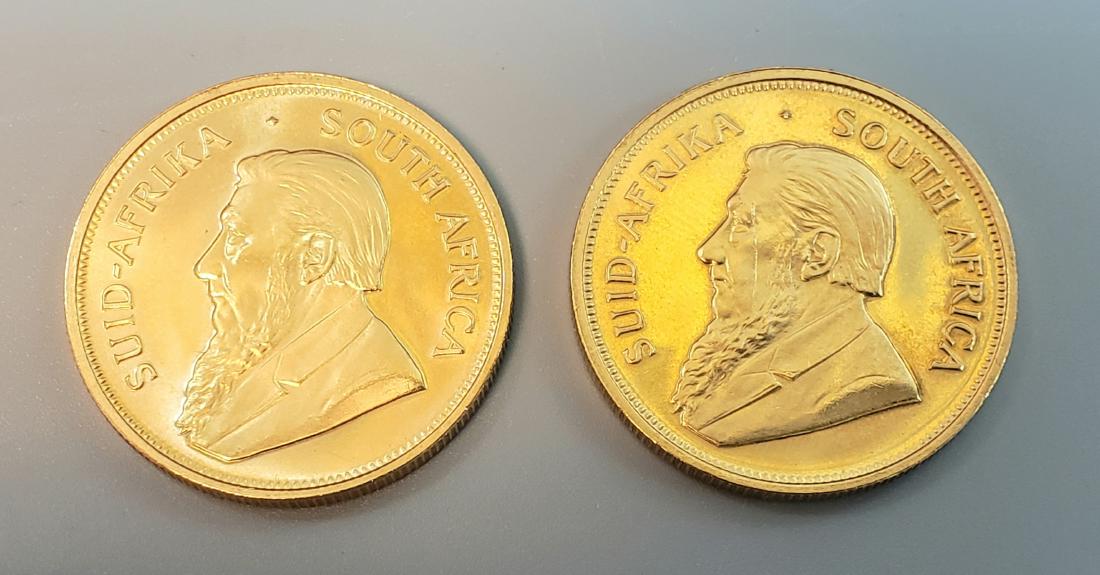 vintage 1977 south african krugerrand 1 ounce coins: set of 2 1977 south african krugerrand I ounce uncirculated gold coins