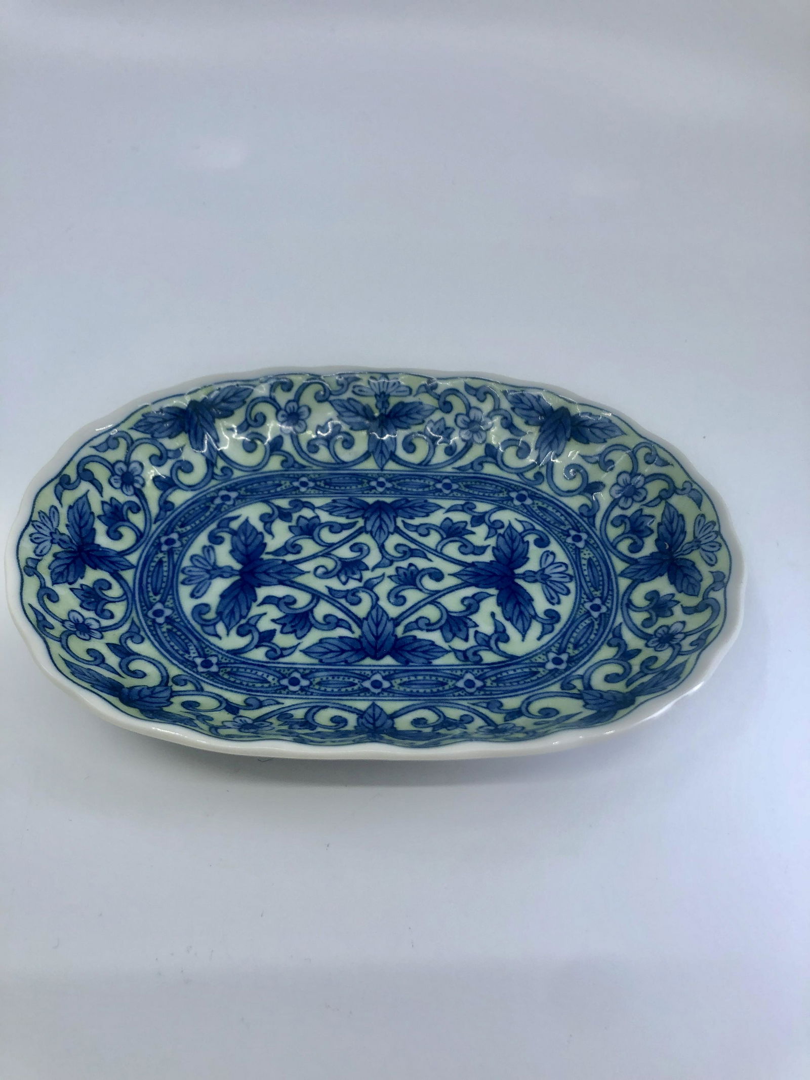 Andrea by Sadek Antique Dish: 6 x 4"1/2