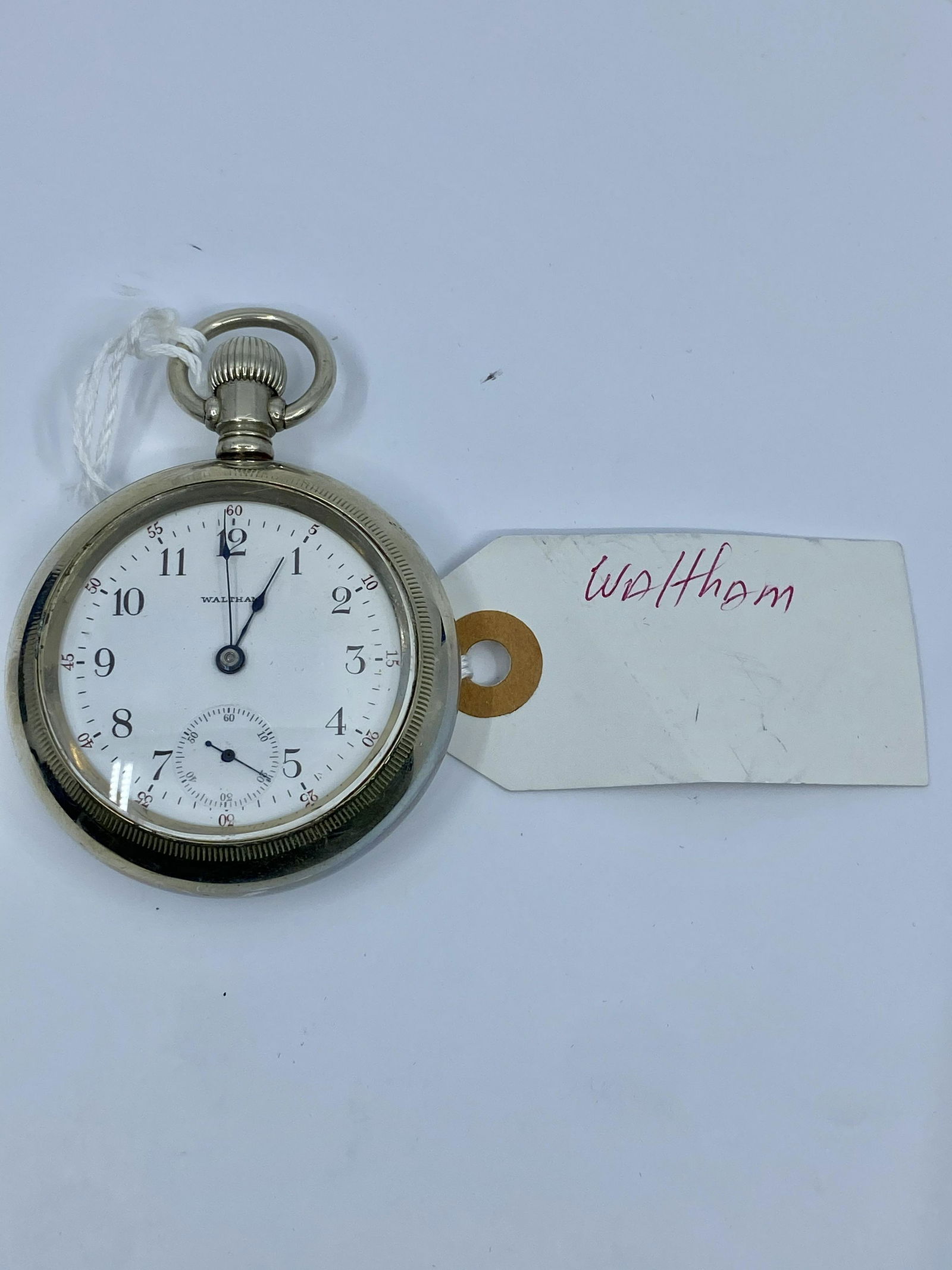 Waltham Large Pocket watch (1 of 2)