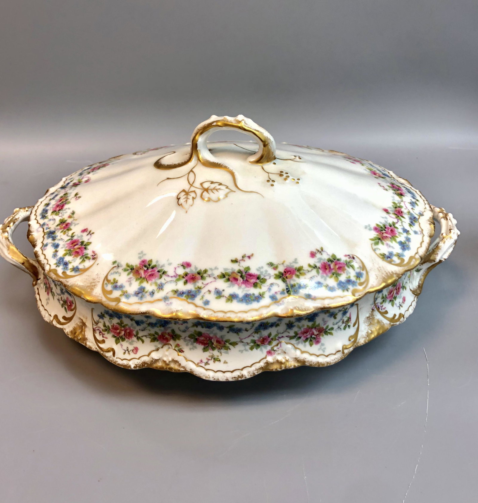 Theodore Haviland Server Bowl: 13" x 51/2" x 8" Porcelaine