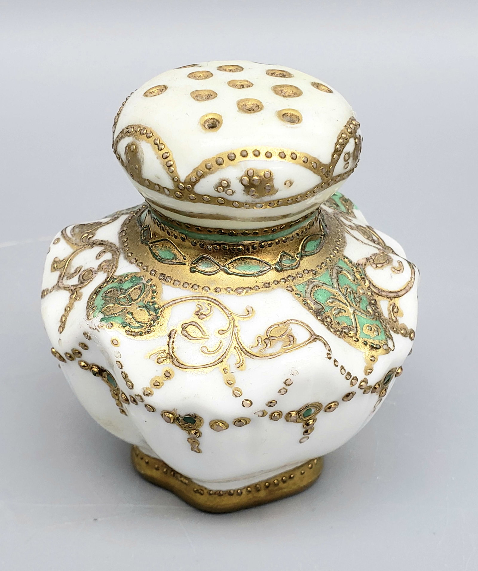 Antique Hand painted or pepper shaker: Salt of shaker pepper