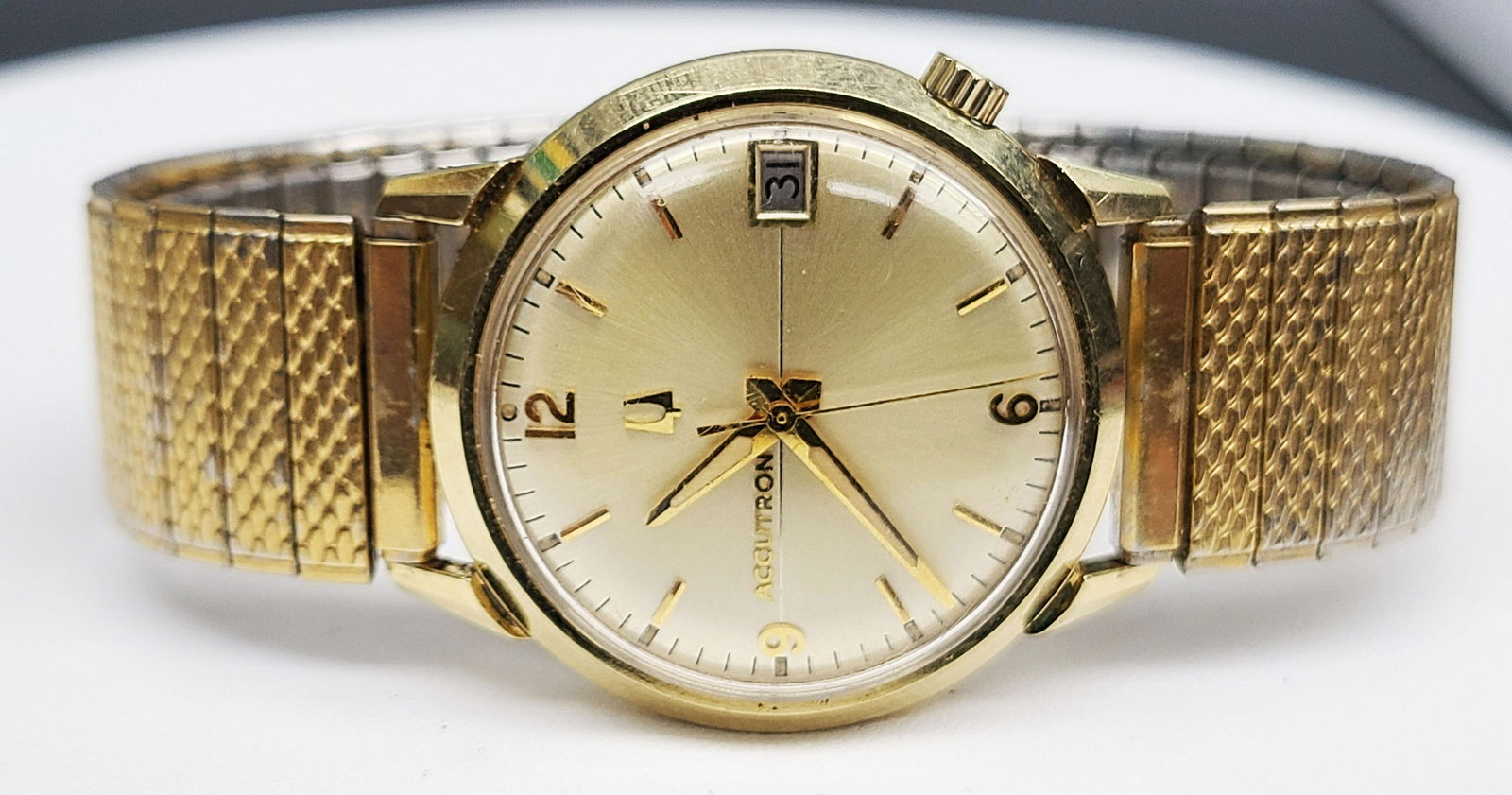 Bulova Accutron art deco mens watch (1 of 3)