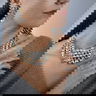 Buccellati Diamond Pearl 18K Gold Choker Necklace: This impressive Buccellati diamond pearl necklace of exquisite design is of Italian provenance and a constituent part of a set (demi-parure) together with a pair of matching earrings (item # 583202 on