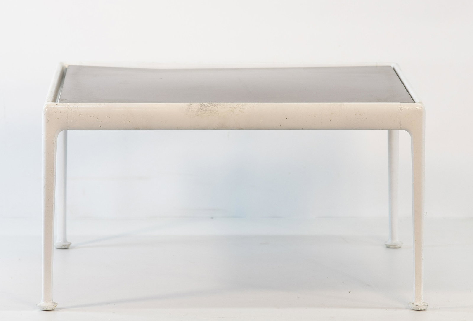 Richard Schultz '1966' occasional table by Knoll (1 of 1)