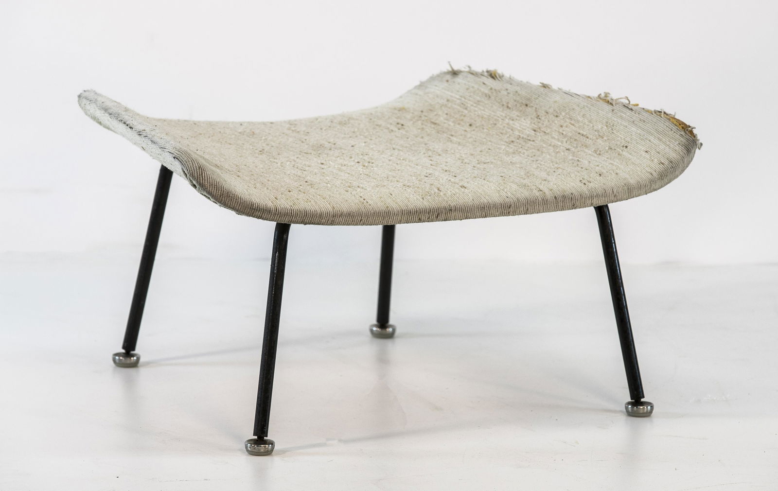 Eero Saarinen 'Womb' chair ottoman by Knoll: Eero Saarinen 'Womb' chair ottoman by Knoll, 25"w x 19.5"d x 11"h