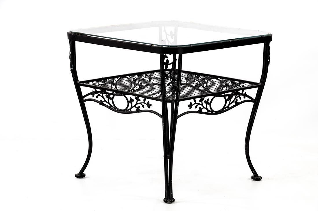 Woodard outdoor Occasional Table (1 of 1)