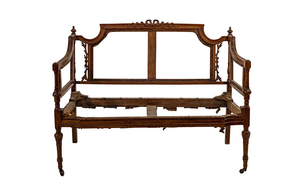Antique French Settee Frame (1 of 1)