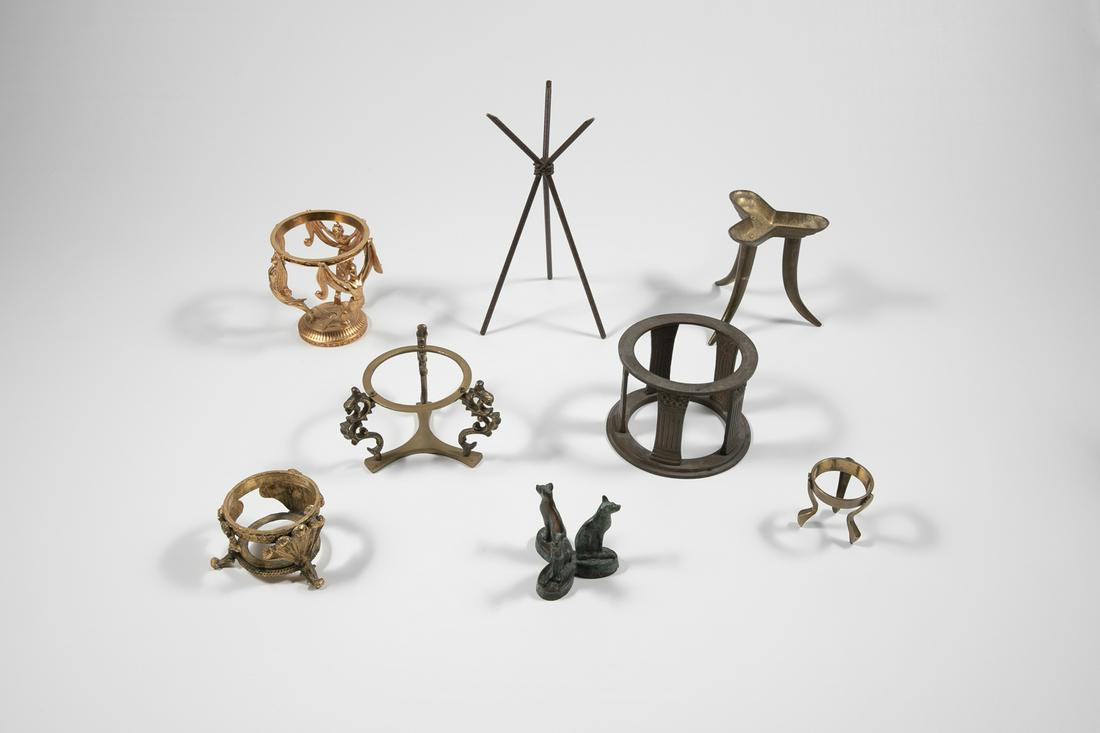 Set of assorted  small stands (1 of 1)