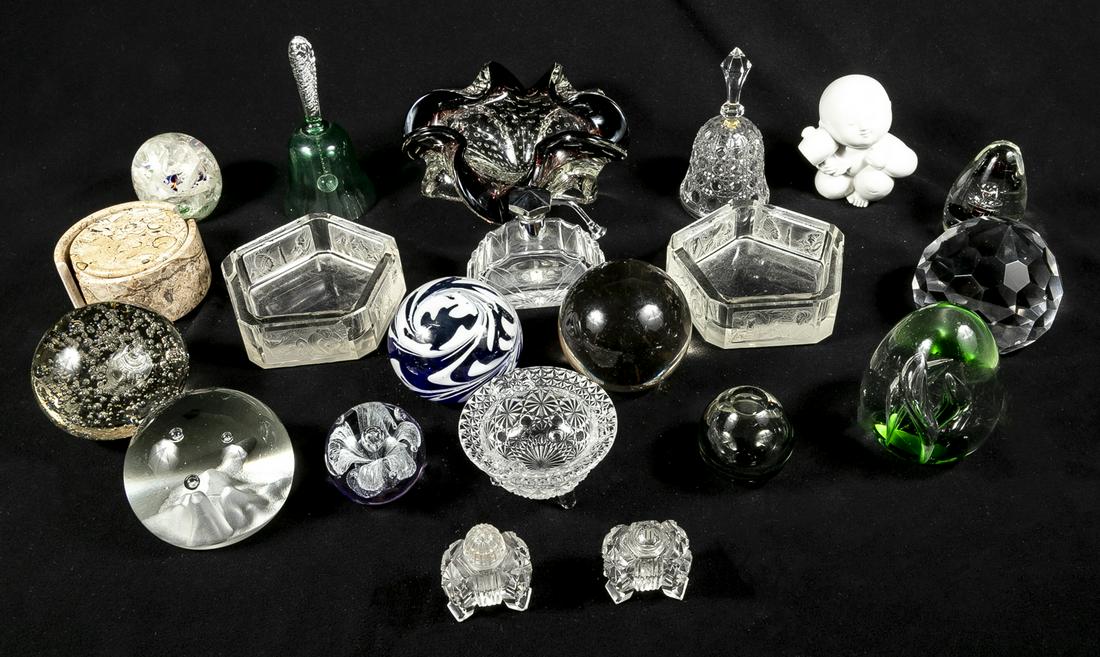Collection of Glass objects, Containers etc (1 of 1)