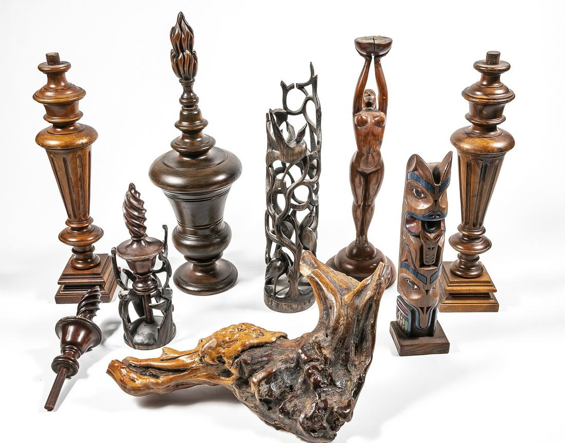 Lot of wooden statues and objects: Lot of wooden statues and objects