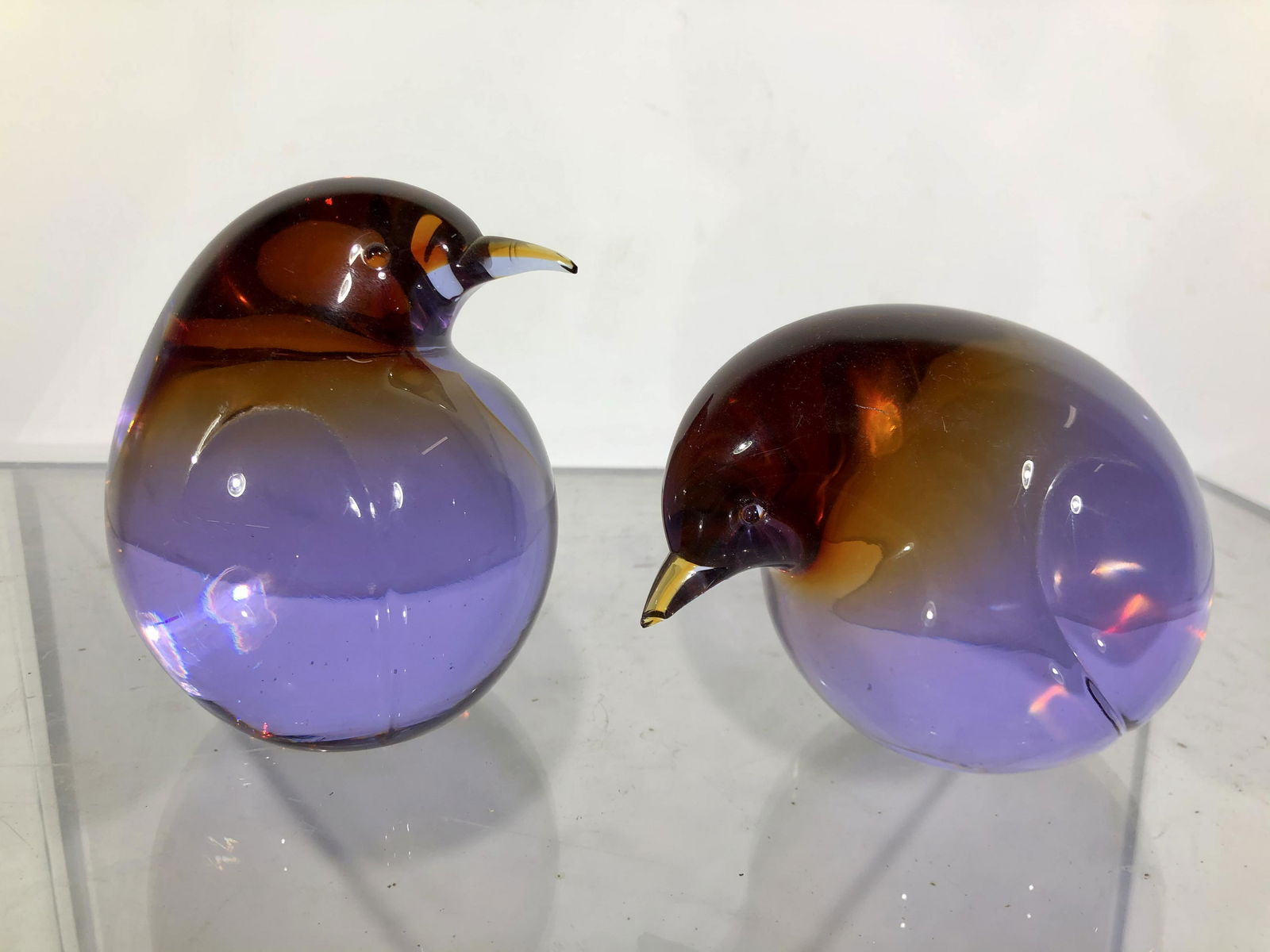 Antonio Da Ros Glass Birds, Cenedese, Murano: Antonio Da Ros Glass Birds, Cenedese, Murano. One measures 5.5"h x 4.5"w x 4.5"d. The other measures 4.5"h x 4.5"w x 6"d.