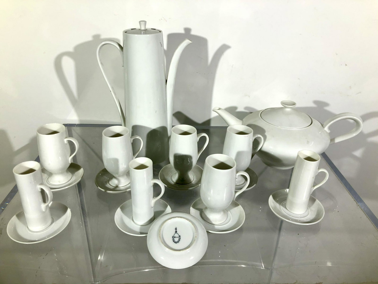 Collection of White Porcelain, Lagardo Tackett: Collection of White Porcelain, Lagardo Tackett