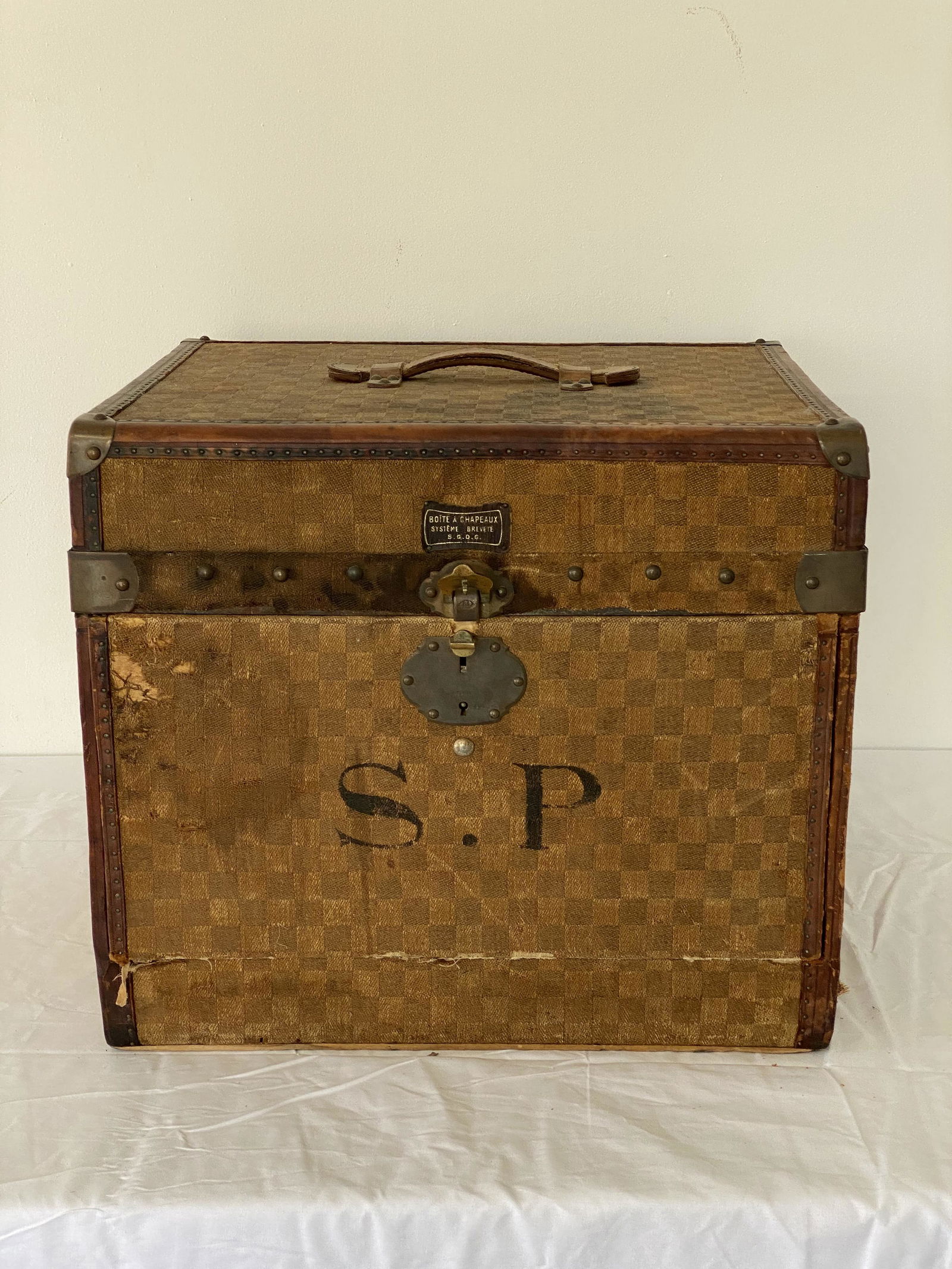 Vintage French Hat Trunk (1 of 3)