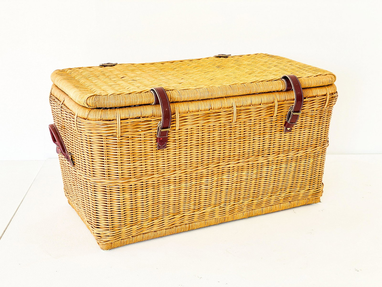Ralph Lauren Style Wicker Trunk: 17H x 34W x 17D